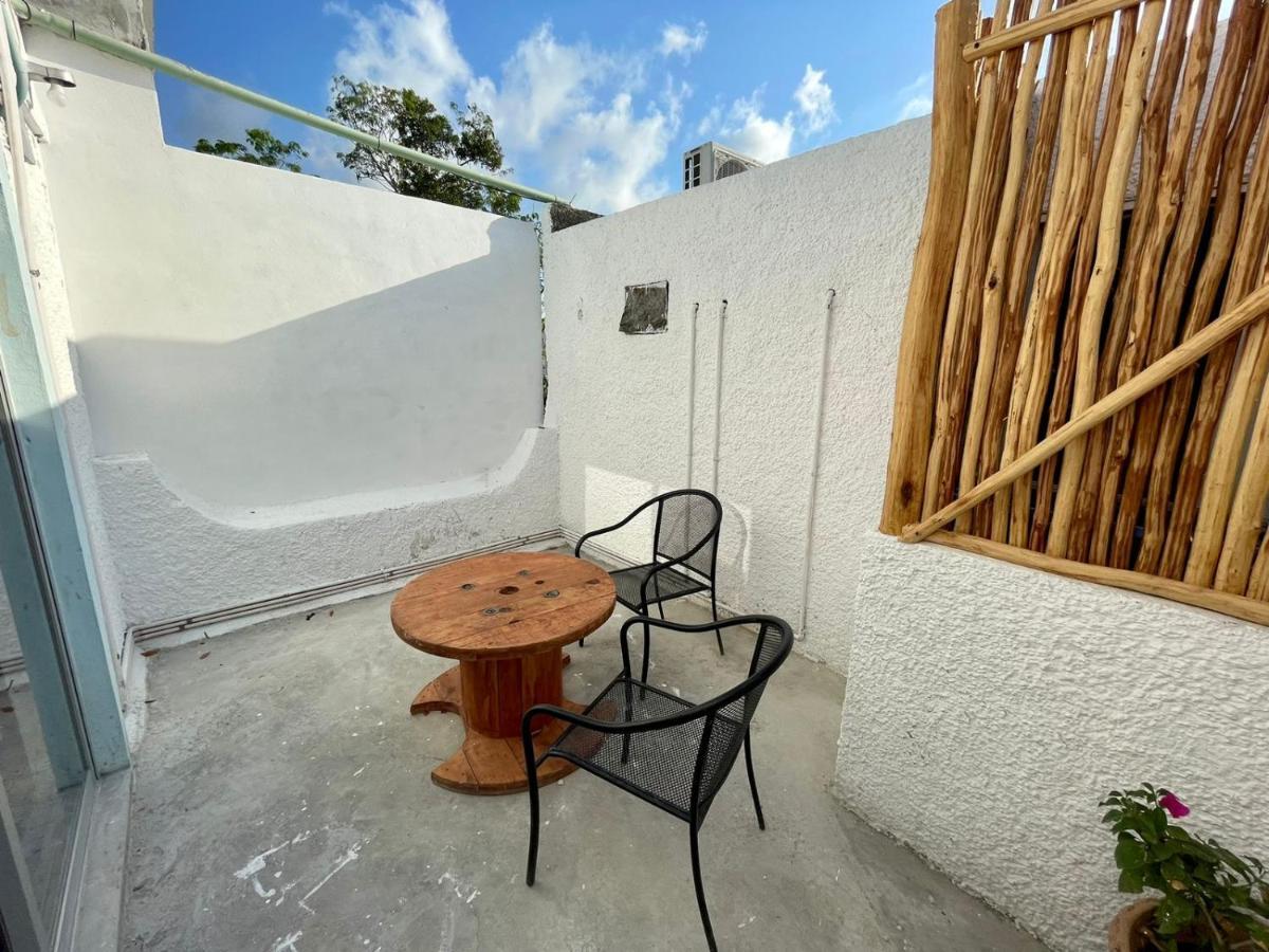 Mio Tulum Hotel Boutique Eksteriør billede A small balcony